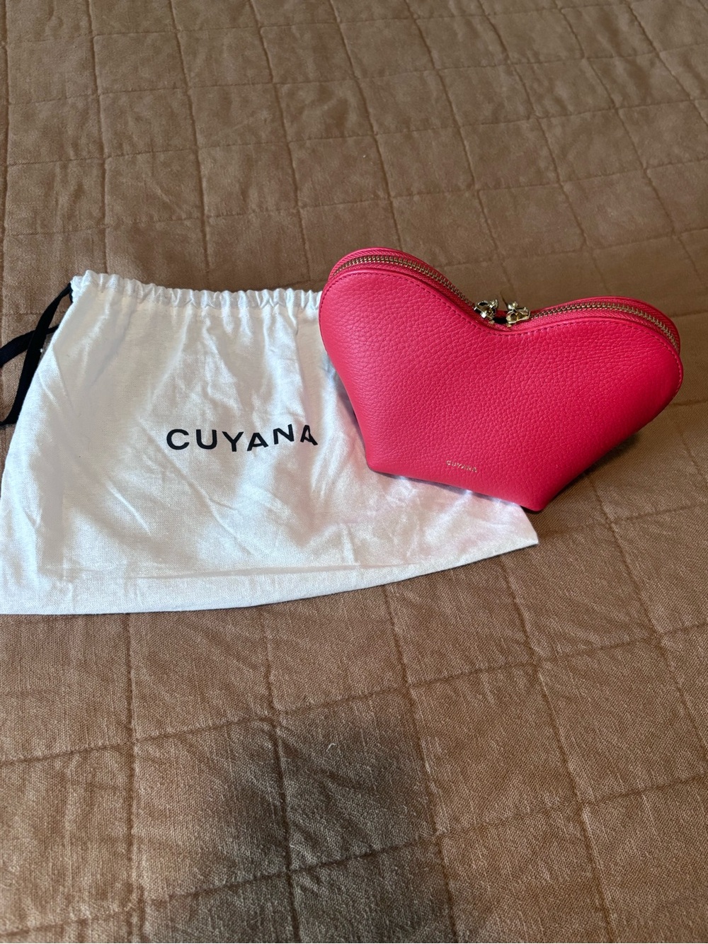 Cuyana Heart-Shaped Leather Cosmetic Pouch. New